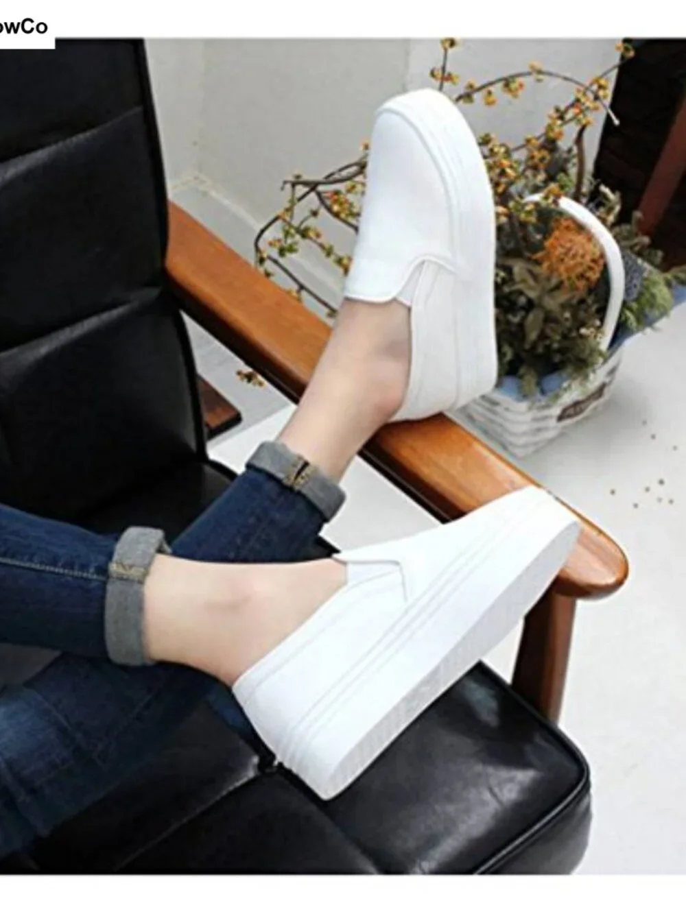 Women's Casual Slip-On Platform Sneakers Faux Leather Round Toe